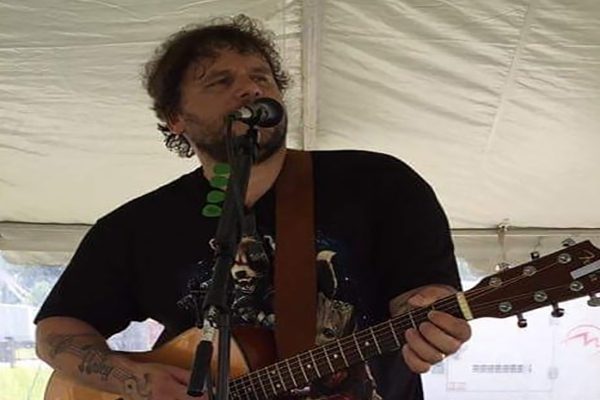 Rhythm and Brews: Tommy Helmer - Shawnee Inn